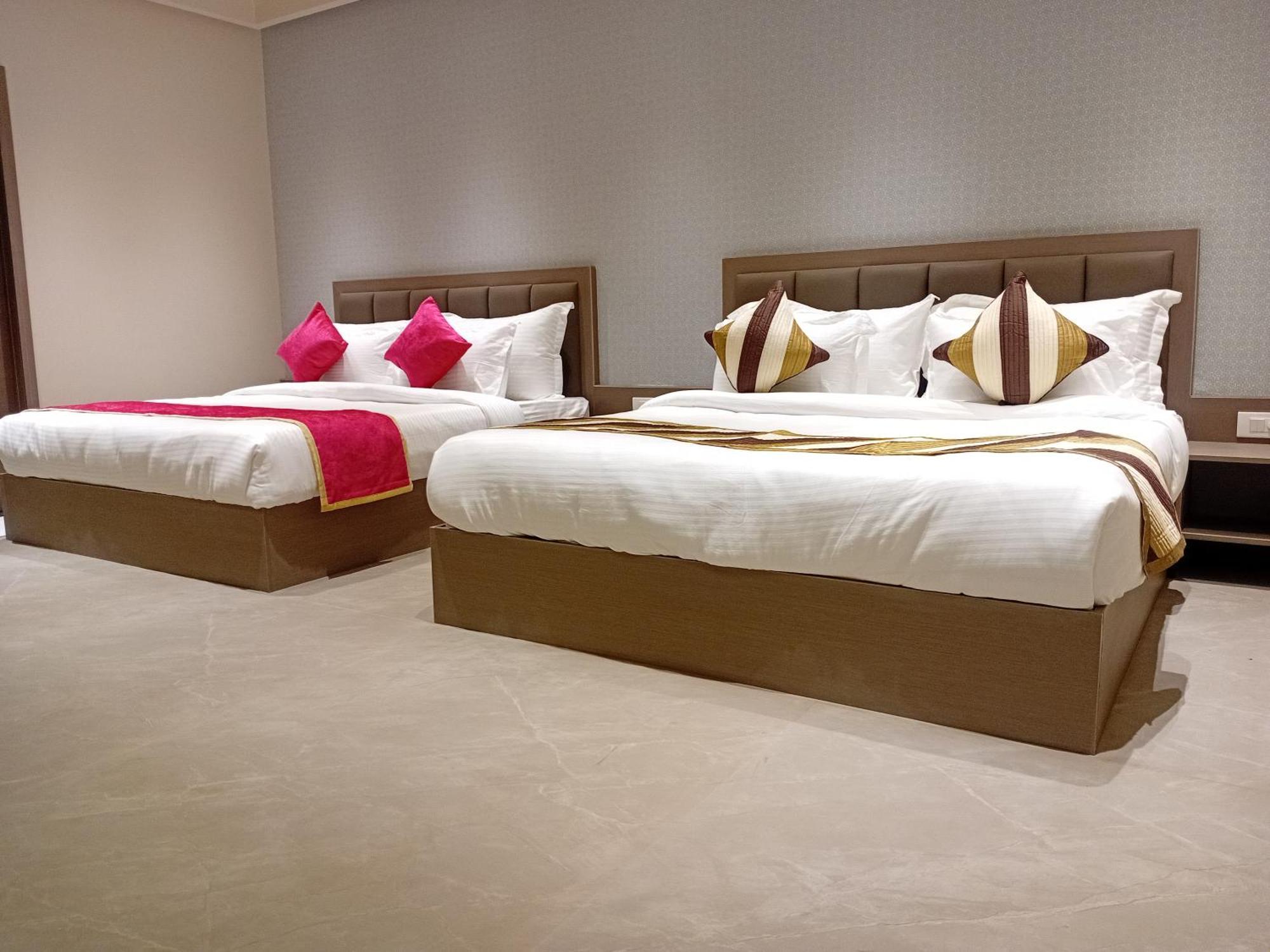 Hotel Shree Ji Inn Кишангарх Экстерьер фото
