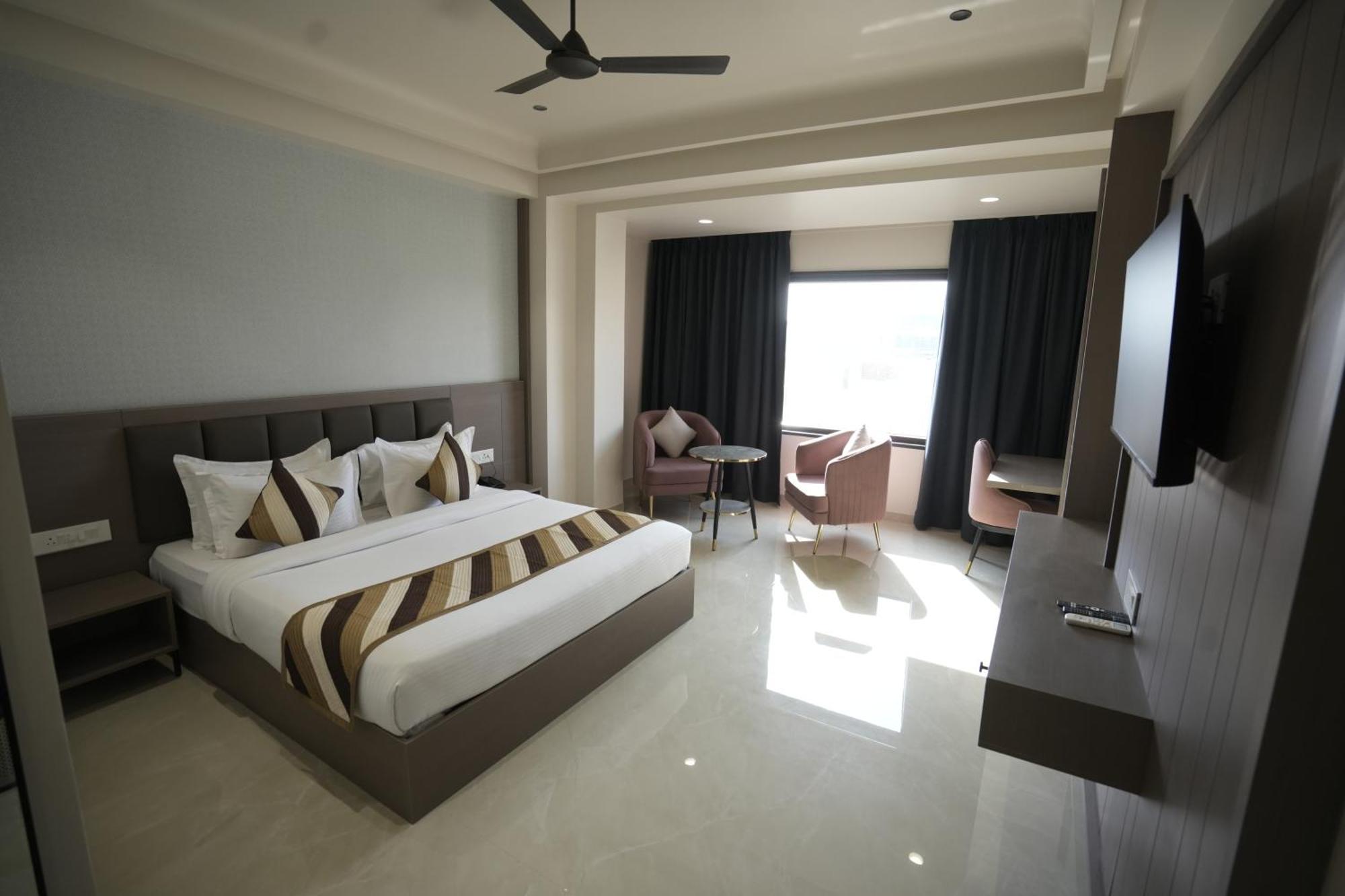 Hotel Shree Ji Inn Кишангарх Экстерьер фото